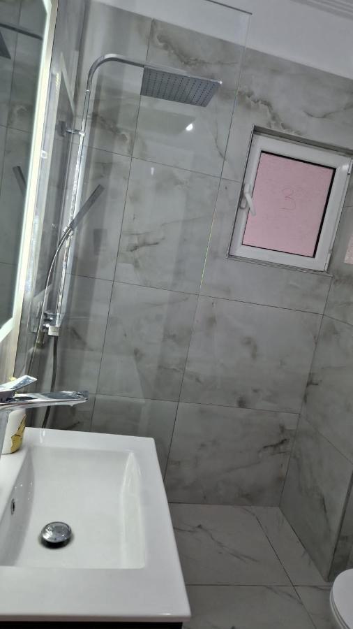 Pirro Luxury Apartment Sarandë Exterior foto